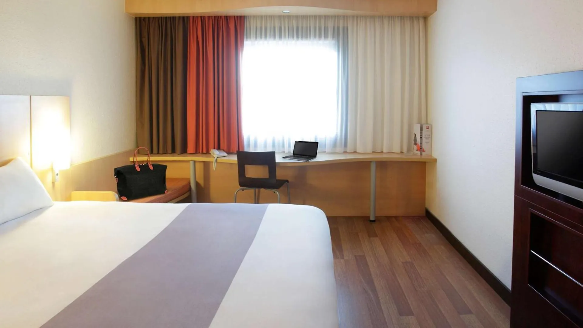 Hotel Ibis Budapest Heroes Square