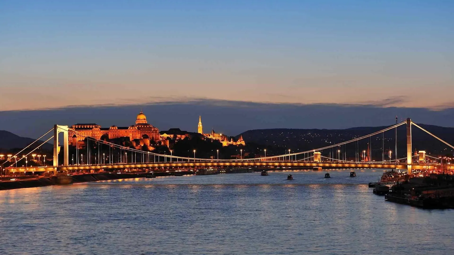 Ibis Budapest Heroes Square 3*,  Hungary