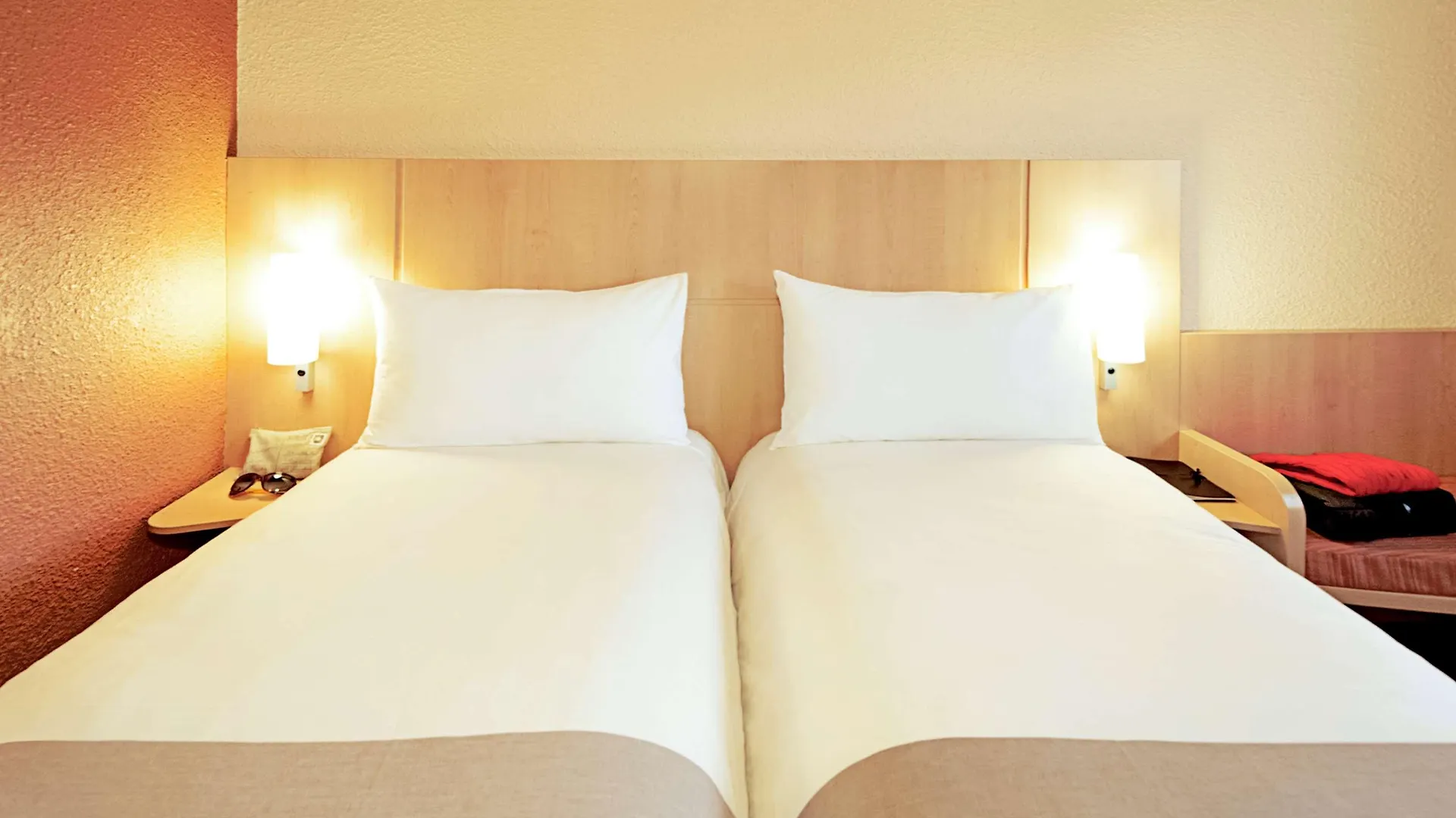 Ibis Budapest Heroes Square